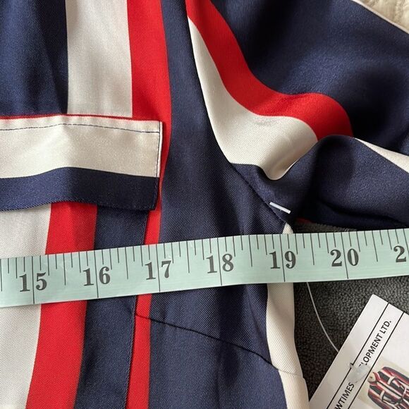 Newtimes Development Ltd. Shirt Style Dress w/belt. Midi. Size Small/Medium - Picture 4 of 11